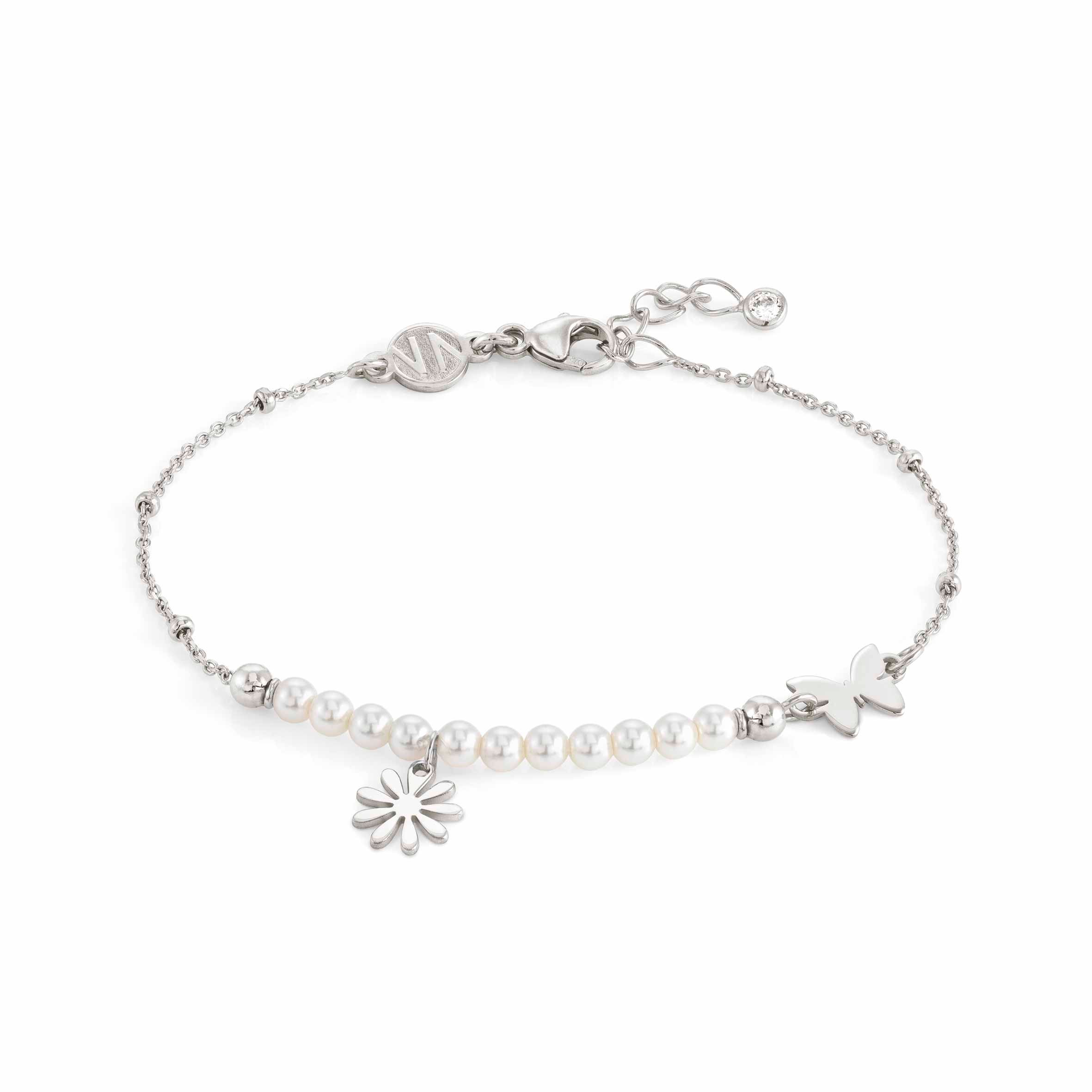 Pearl necklaces, earrings and bracelets
